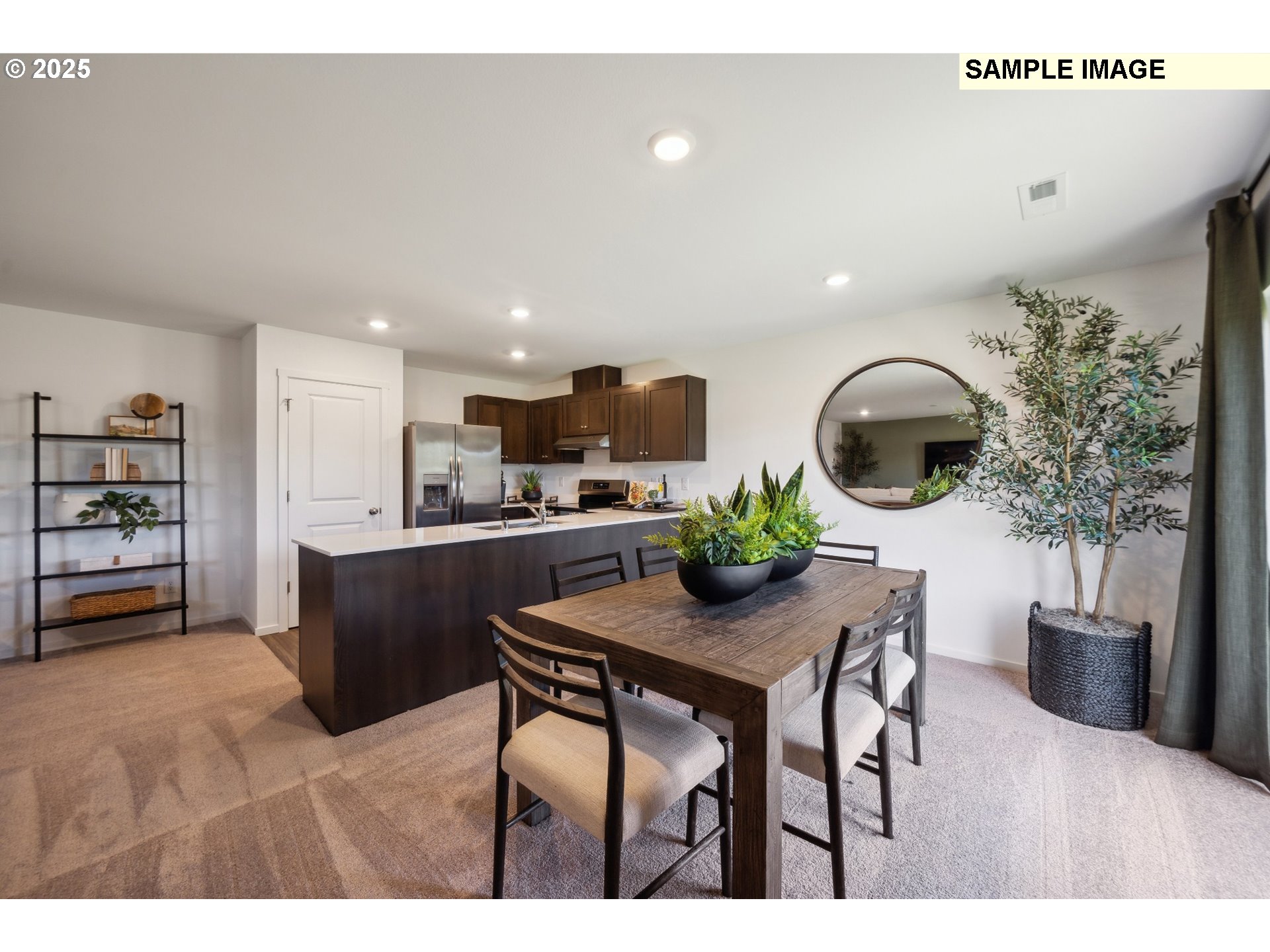 5711 Bainbridge Road Eugene, OR 97402 - Photo 8 of 37 Gallery Image 8