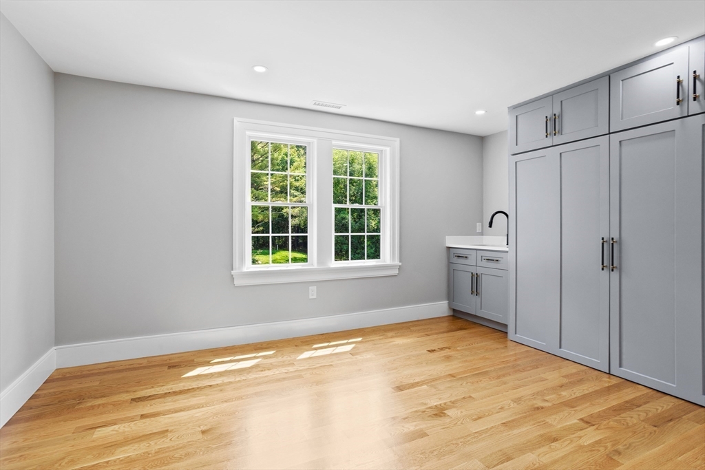 1196 Lowell Road Concord, MA 01742 - Photo 31 of 39 Gallery Image 31