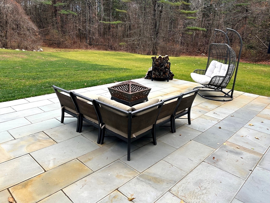 1196 Lowell Road Concord, MA 01742 - Photo 36 of 39 Gallery Image 36
