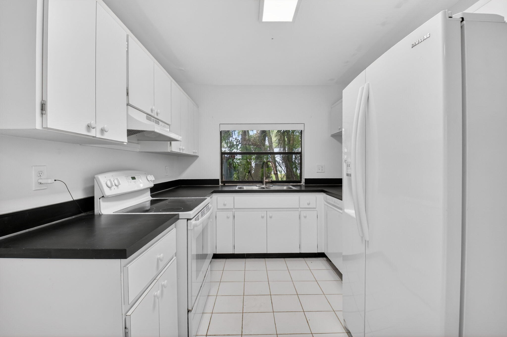 6130 Aloma Lane Boca Raton, FL 33433 - Photo 13 of 32 13-web-or-mls-DSC_6132