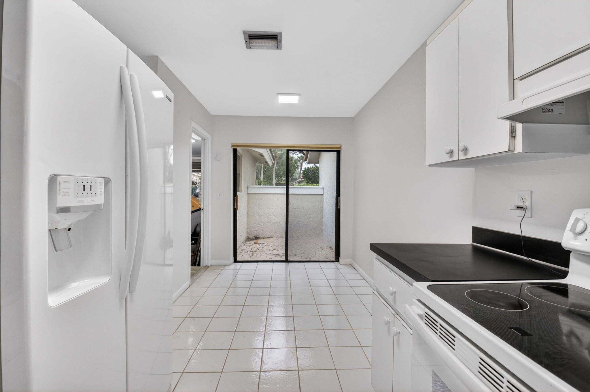 6130 Aloma Lane Boca Raton, FL 33433 - Photo 15 of 32 15-web-or-mls-DSC_6143
