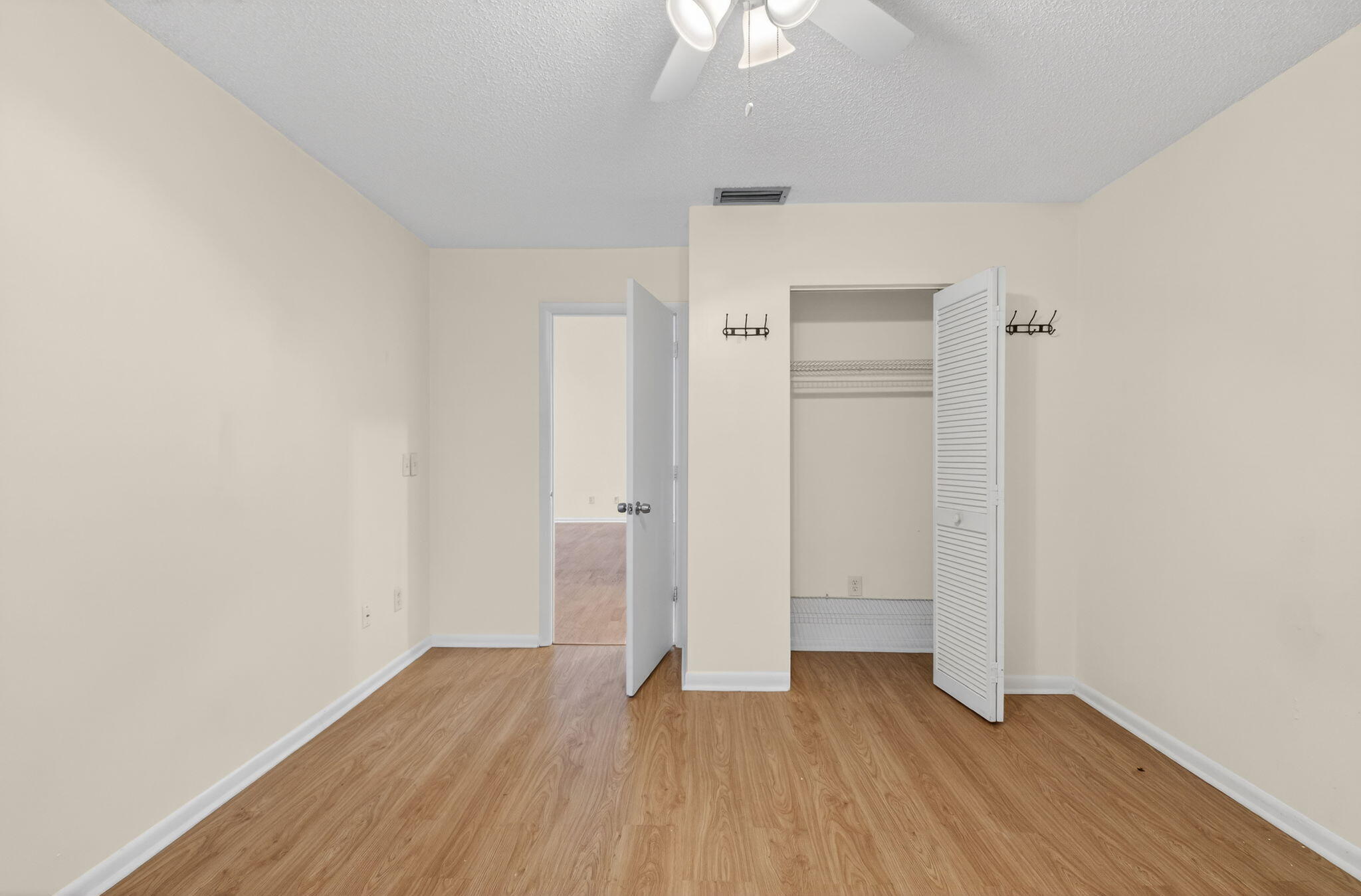 6130 Aloma Lane Boca Raton, FL 33433 - Photo 18 of 32 18-web-or-mls-DSC_6160