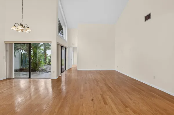 $2,900 | 6130 Aloma Lane, Boca Raton, FL 33433