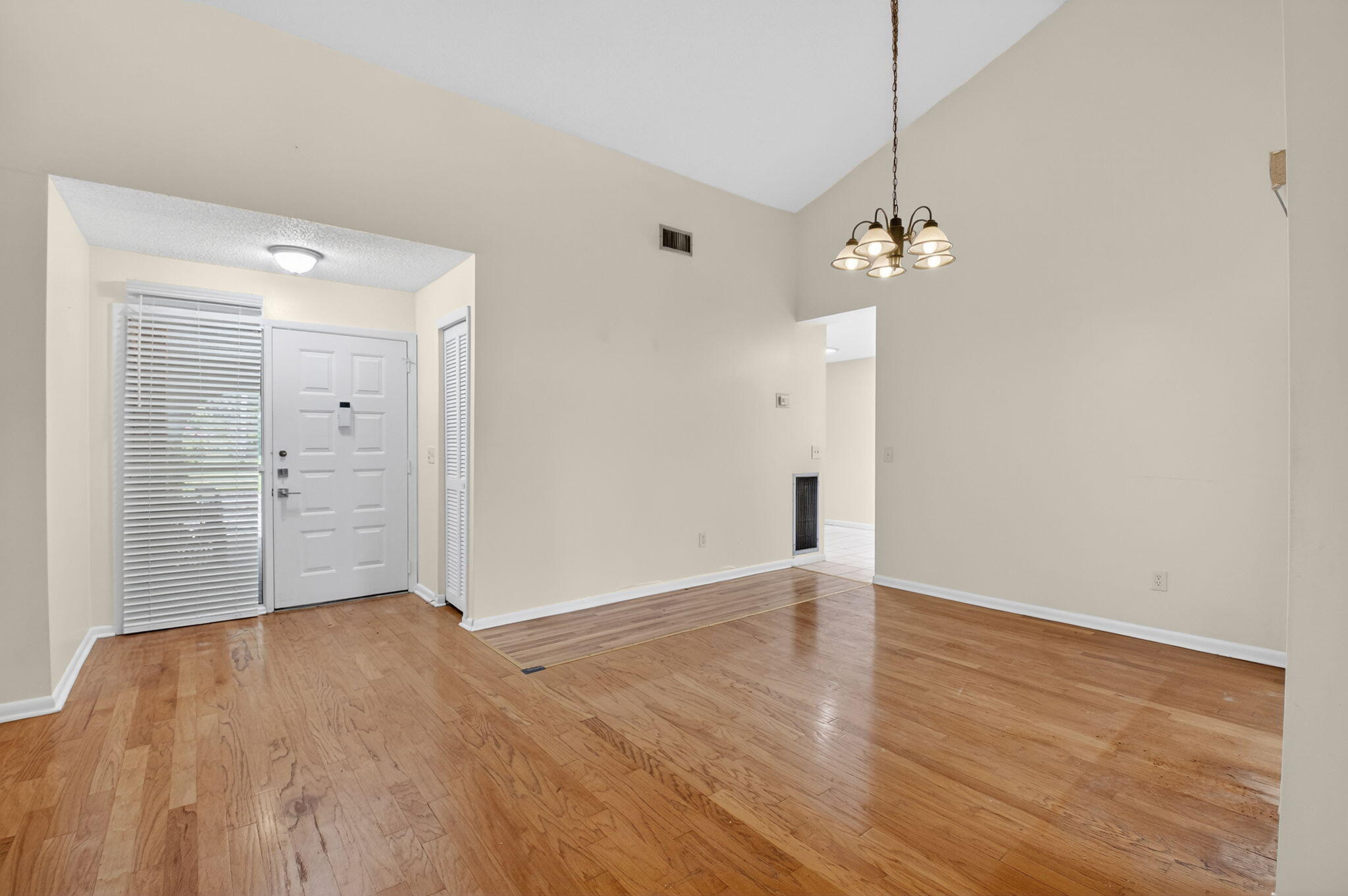 6130 Aloma Lane Boca Raton, FL 33433 - Photo 10 of 32 10-web-or-mls-DSC_6119