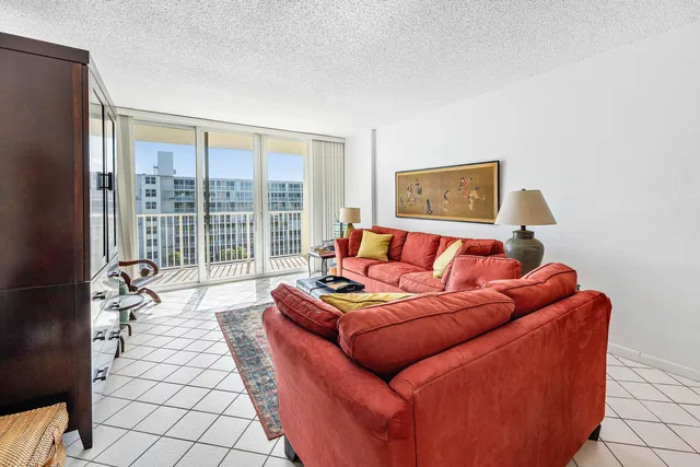 $2,200 | 3540 South Ocean Boulevard, Unit 601, South Palm Beach, FL 33480