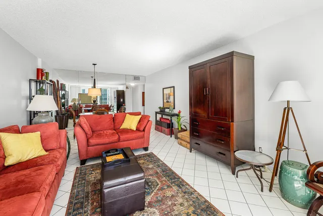 $2,200 | 3540 South Ocean Boulevard, Unit 601, South Palm Beach, FL 33480