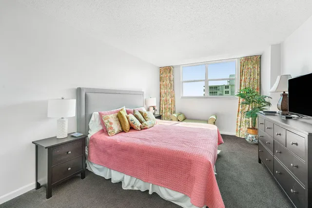 $2,200 | 3540 South Ocean Boulevard, Unit 601, South Palm Beach, FL 33480