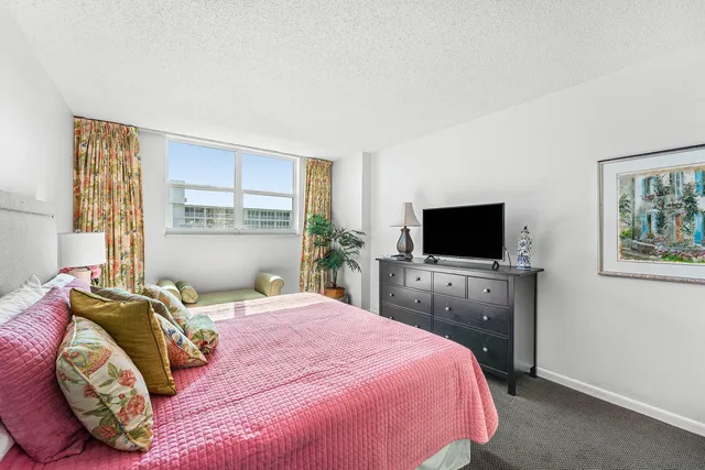 $2,200 | 3540 South Ocean Boulevard, Unit 601, South Palm Beach, FL 33480