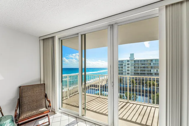$2,200 | 3540 South Ocean Boulevard, Unit 601, South Palm Beach, FL 33480