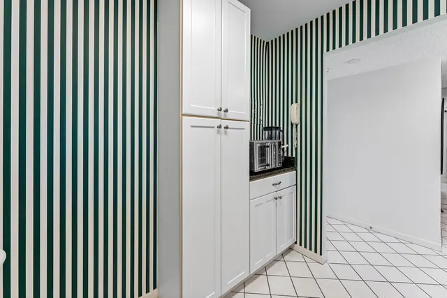 $2,200 | 3540 South Ocean Boulevard, Unit 601, South Palm Beach, FL 33480