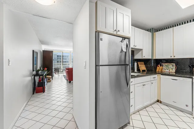$2,200 | 3540 South Ocean Boulevard, Unit 601, South Palm Beach, FL 33480