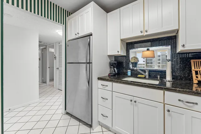 $2,200 | 3540 South Ocean Boulevard, Unit 601, South Palm Beach, FL 33480