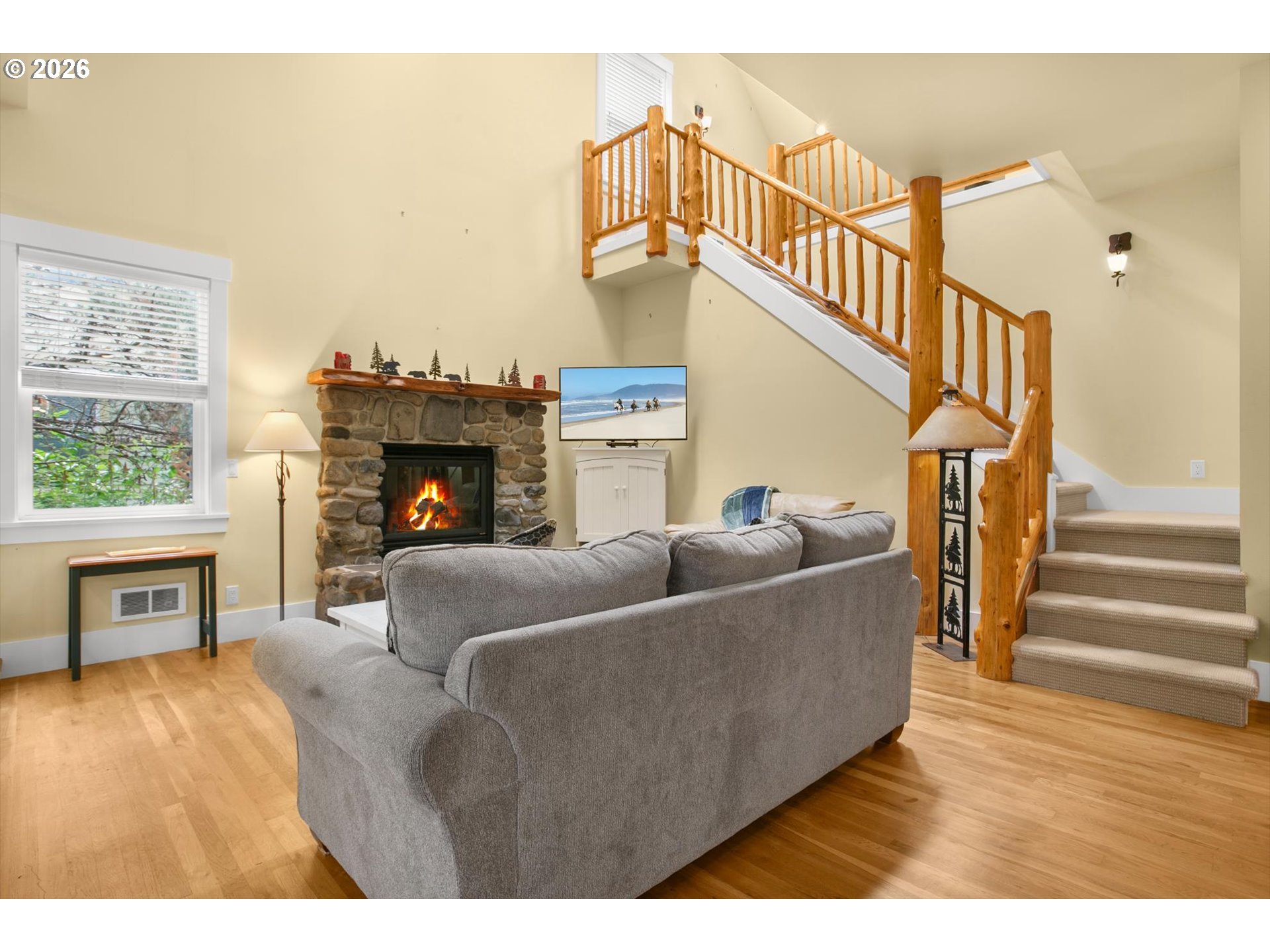 2050 Overleaf Loop Yachats, OR 97498 - Photo 11 of 45 Living Room