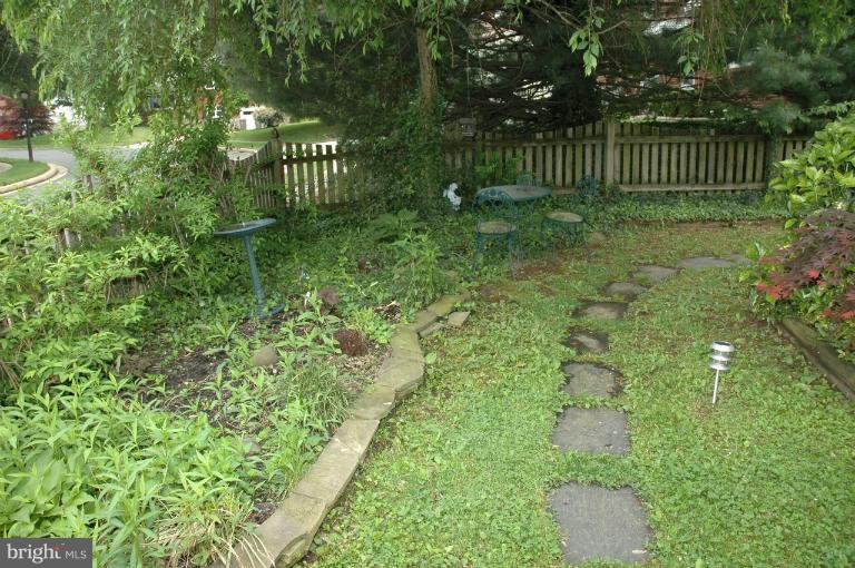 Apartment Yard