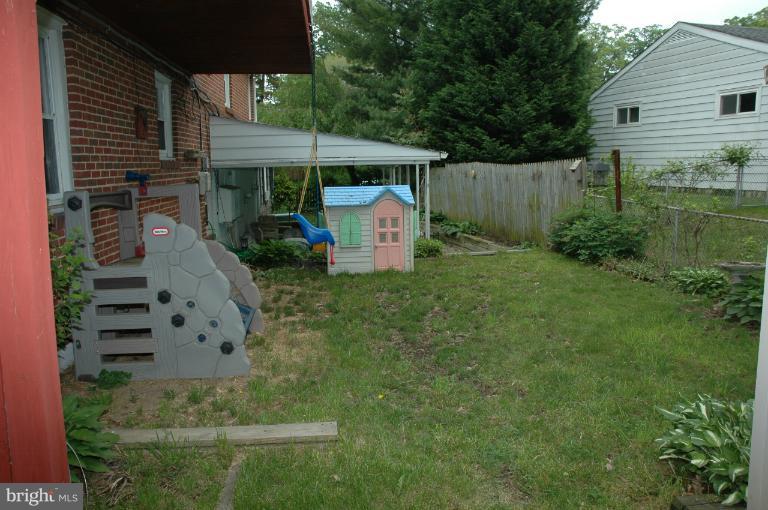 Exterior (Rear)