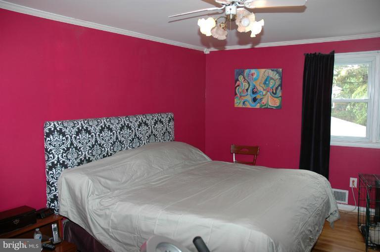 623 Wallerson Road Catonsville, MD 21228 - Photo 10 of 18 Bedroom (Master)