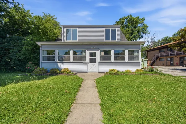 $399,000 | 10730 South Ridgeland Avenue, Worth, IL 60482