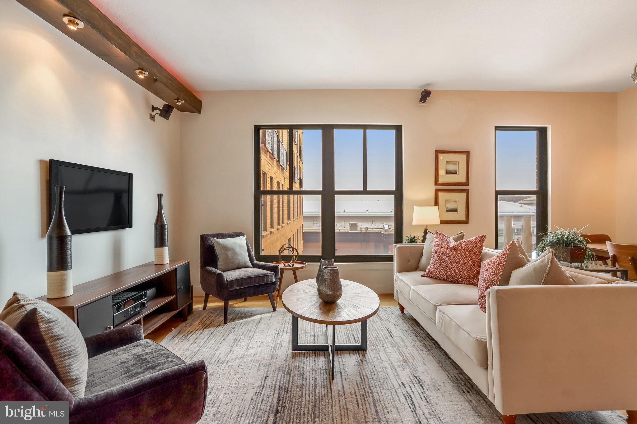 910 M Street Northwest, Unit 930 Washington, DC 20001 - Photo 3 of 16