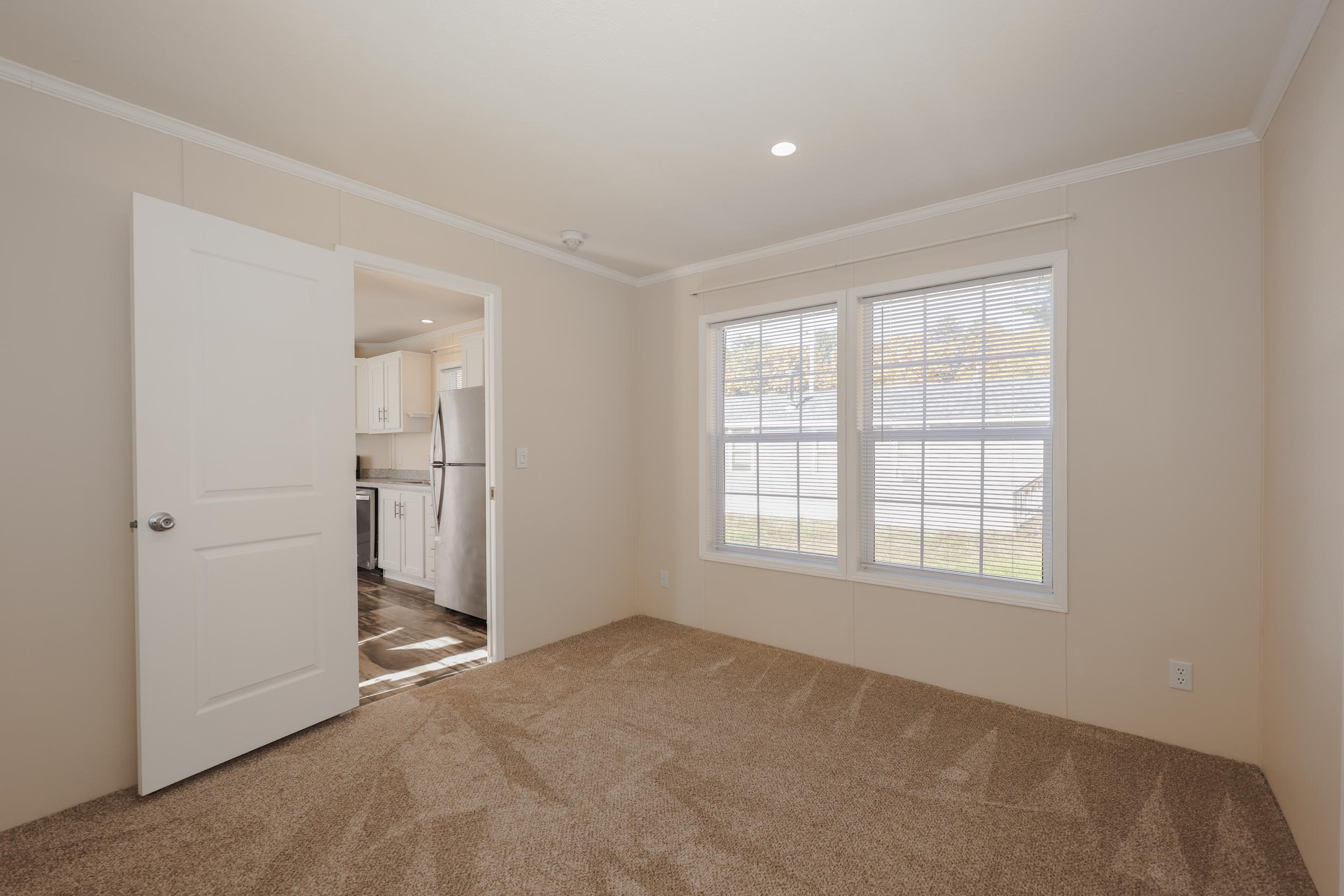 37 Mobile Drive Hudson, NH 03051 - Photo 15 of 32