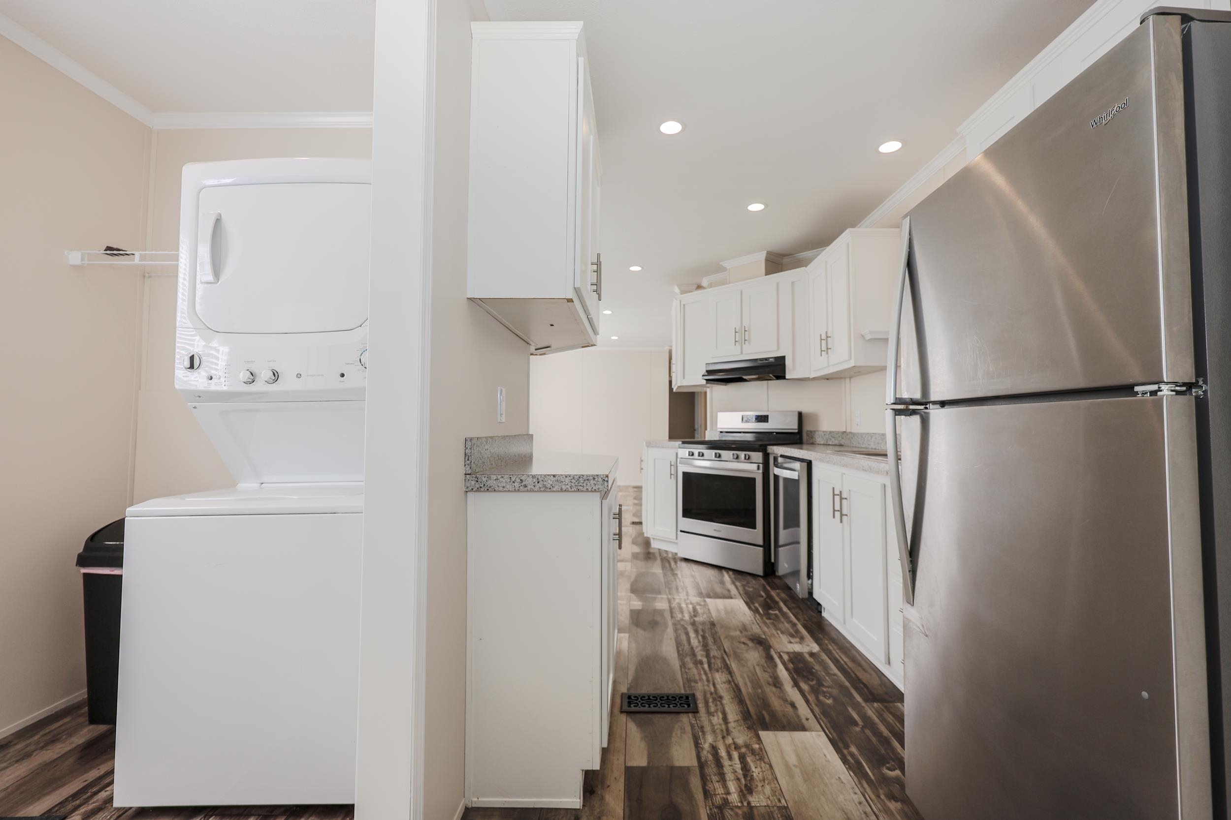 37 Mobile Drive Hudson, NH 03051 - Photo 8 of 32