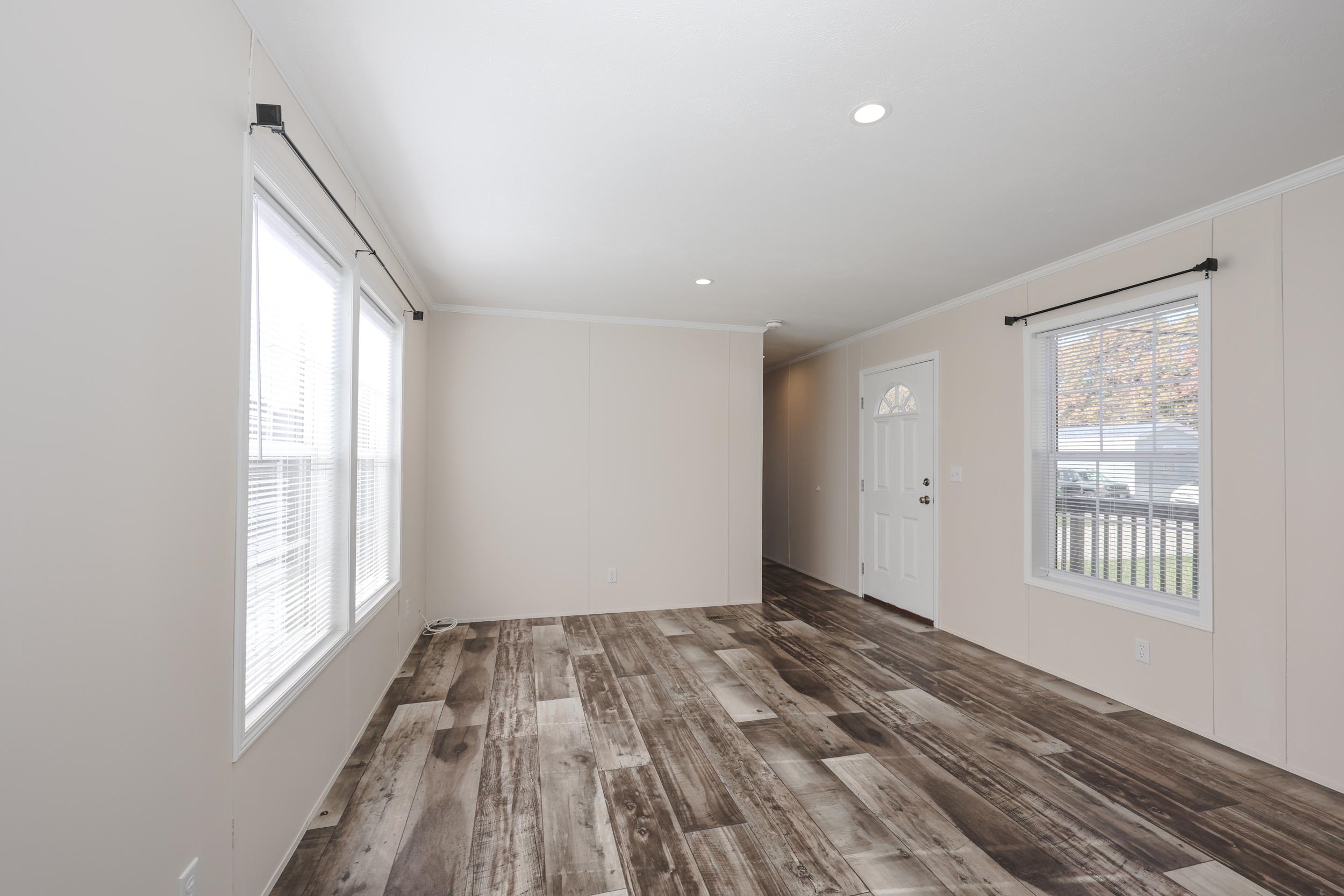 37 Mobile Drive Hudson, NH 03051 - Photo 10 of 32