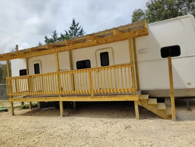 $800 | 806 Yaupon Drive, Caldwell, TX 77836