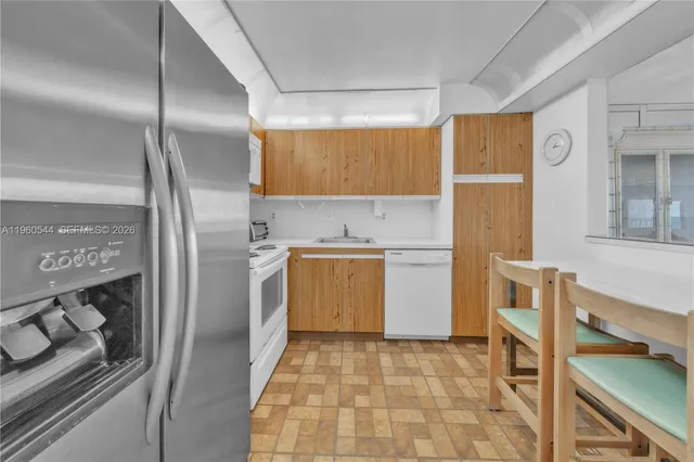 $2,400 | 2401 South Ocean Drive, Unit 702, Hollywood, FL 33019