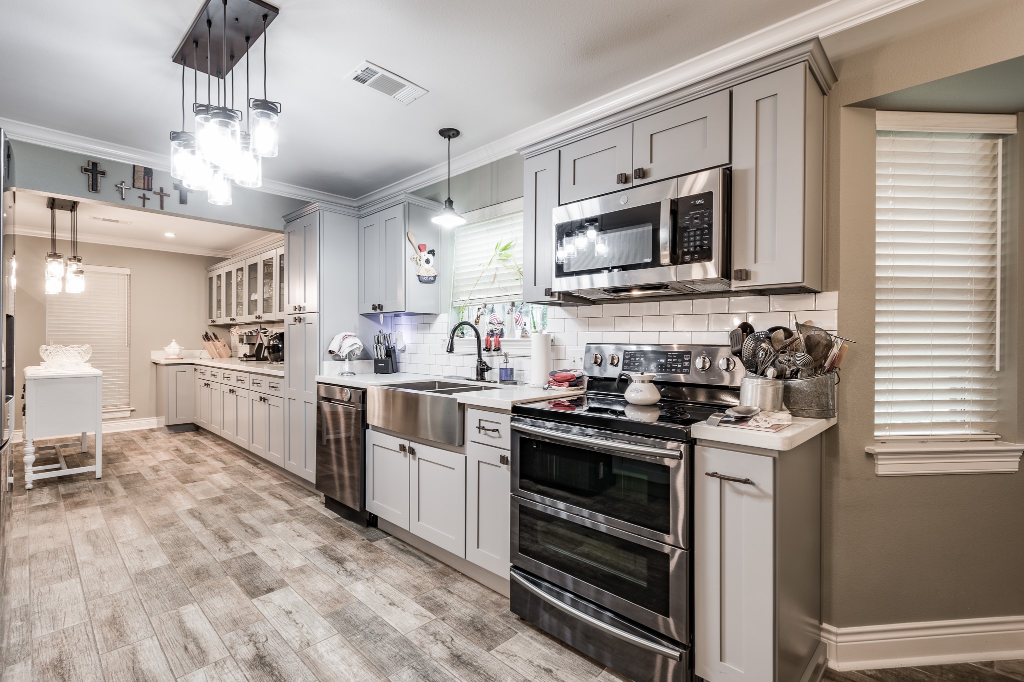 3600 Autumn Lane Baytown, TX 77521 - Photo 14 of 47