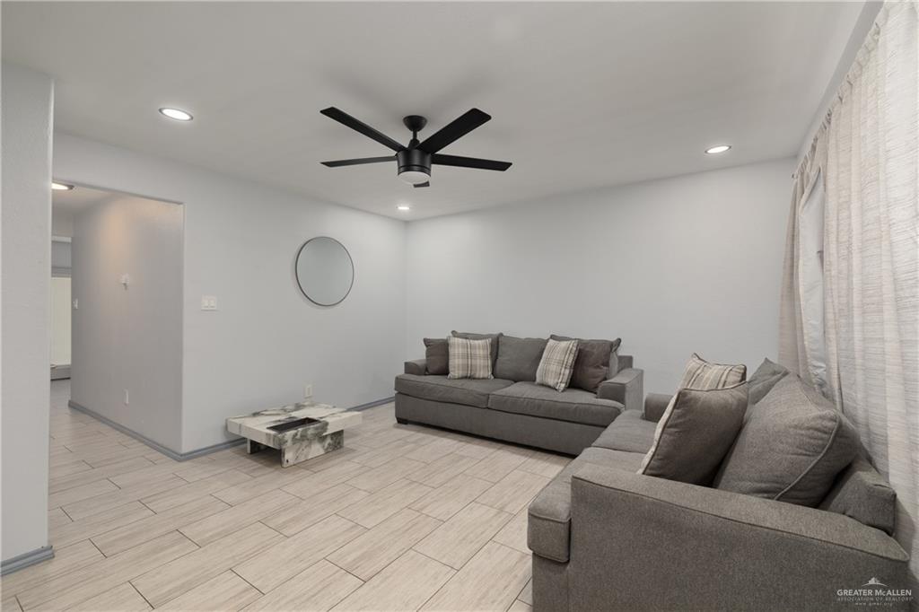 2201 South Jackson Road, Unit 32E Pharr, TX 78577 - Photo 3 of 14 Gallery Image 3