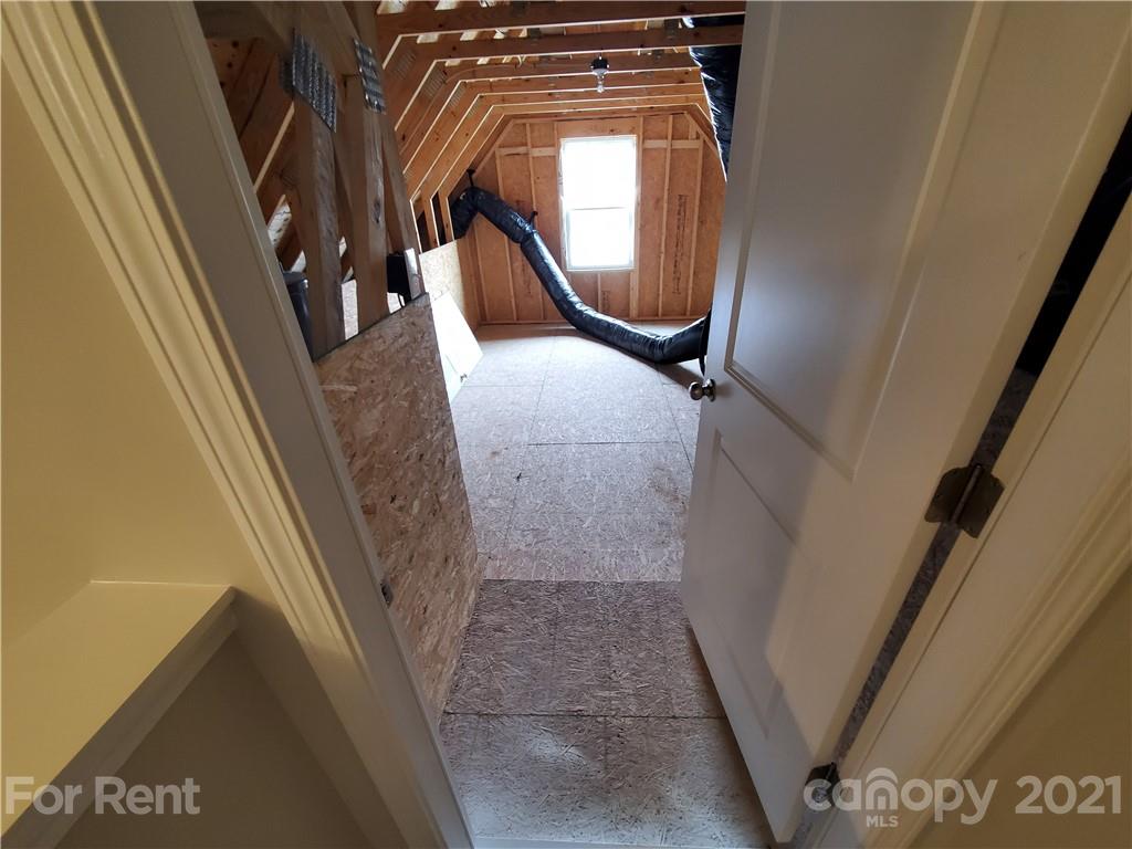 8633 River Ridge Drive Charlotte, NC 28213 - Photo 23 of 23 a view of a entryway
