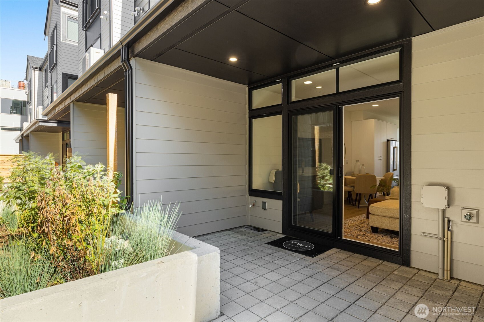 8333 C 12th Avenue Northwest Seattle, WA 98117 - Photo 3 of 24 a view of an entryway with a door