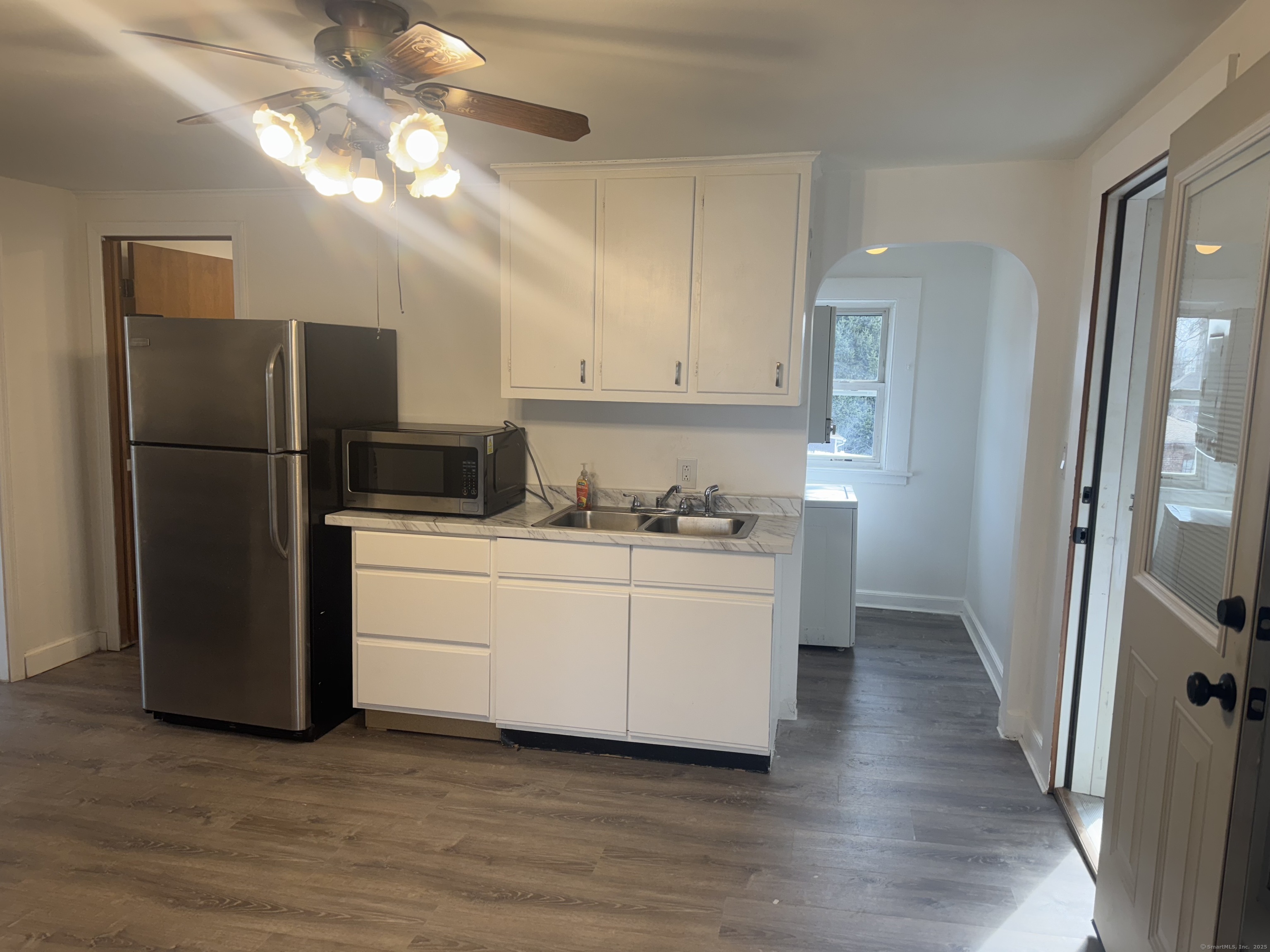 69 Smith Street, Unit 2 New Britain, CT 06053 - Photo 5 of 17