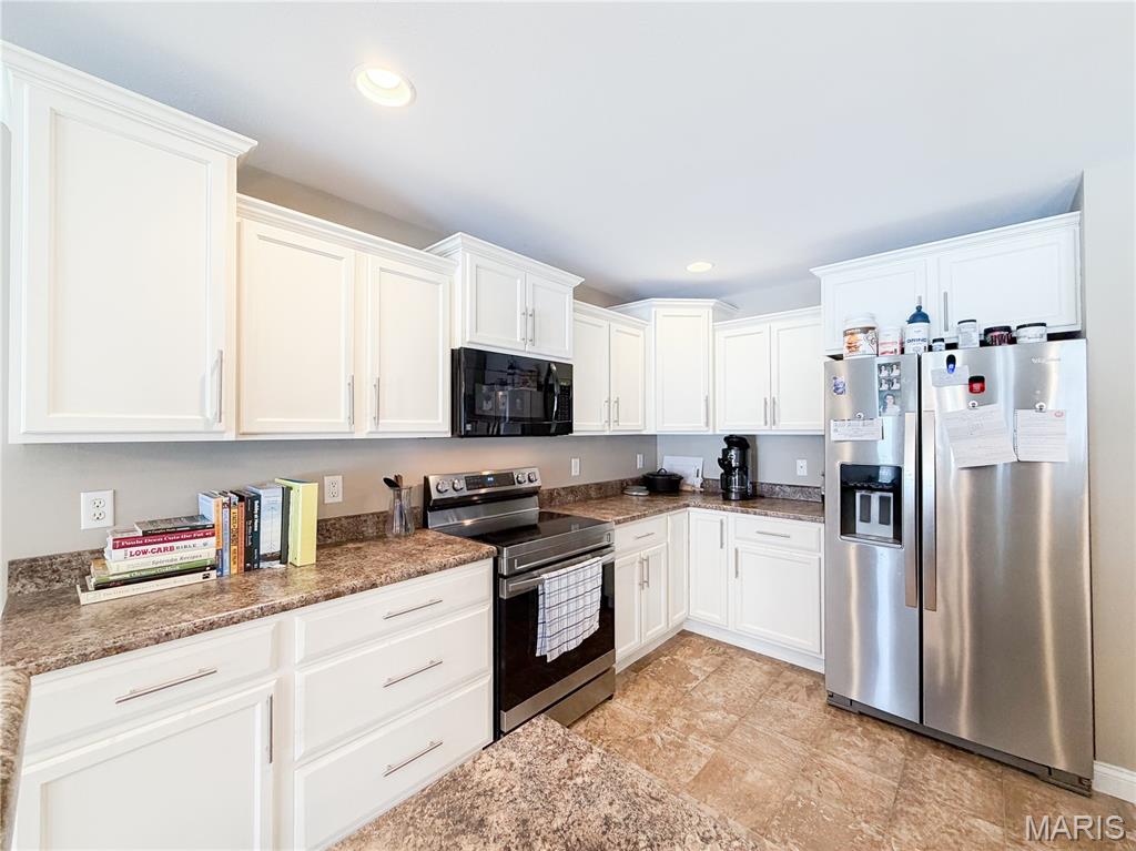 887 West 3rd Street Aviston, IL 62216 - Photo 4 of 32