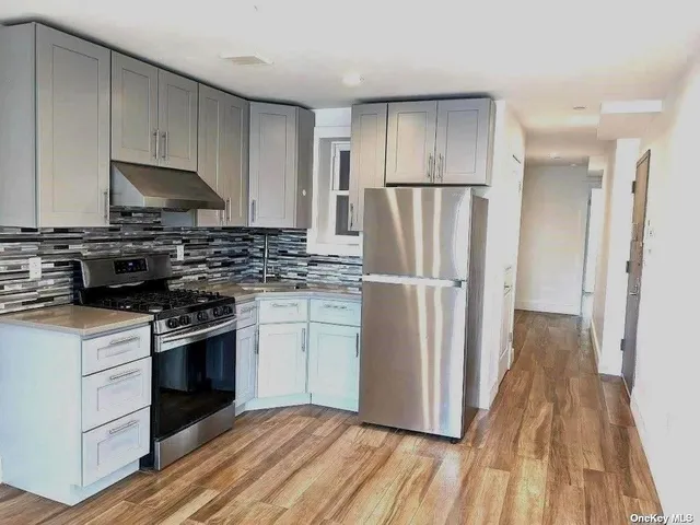 $5,800,000 | 86-30 Grand Avenue, Unit 10 | Nassau Heights