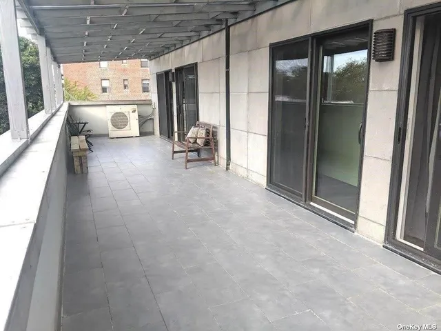 $5,800,000 | 86-30 Grand Avenue, Unit 10 | Nassau Heights