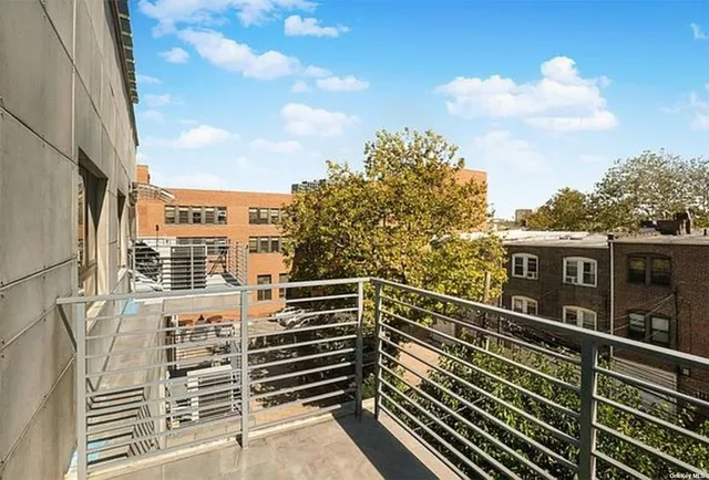 $5,800,000 | 86-30 Grand Avenue, Unit 10 | Nassau Heights