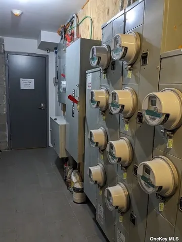 $5,800,000 | 86-30 Grand Avenue, Unit 10 | Nassau Heights