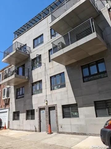 $5,800,000 | 86-30 Grand Avenue, Unit 10 | Nassau Heights