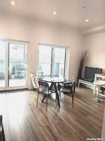 $5,800,000 | 86-30 Grand Avenue, Unit 10 | Nassau Heights