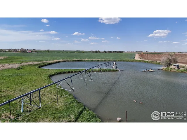 a picture of a lake view