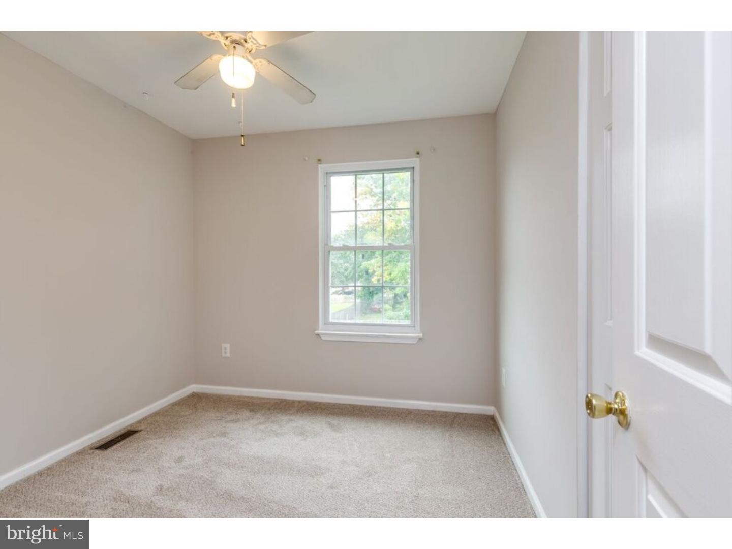 213 Harrison Avenue Mount Holly, NJ 08060 - Photo 14 of 22 Bedroom 3