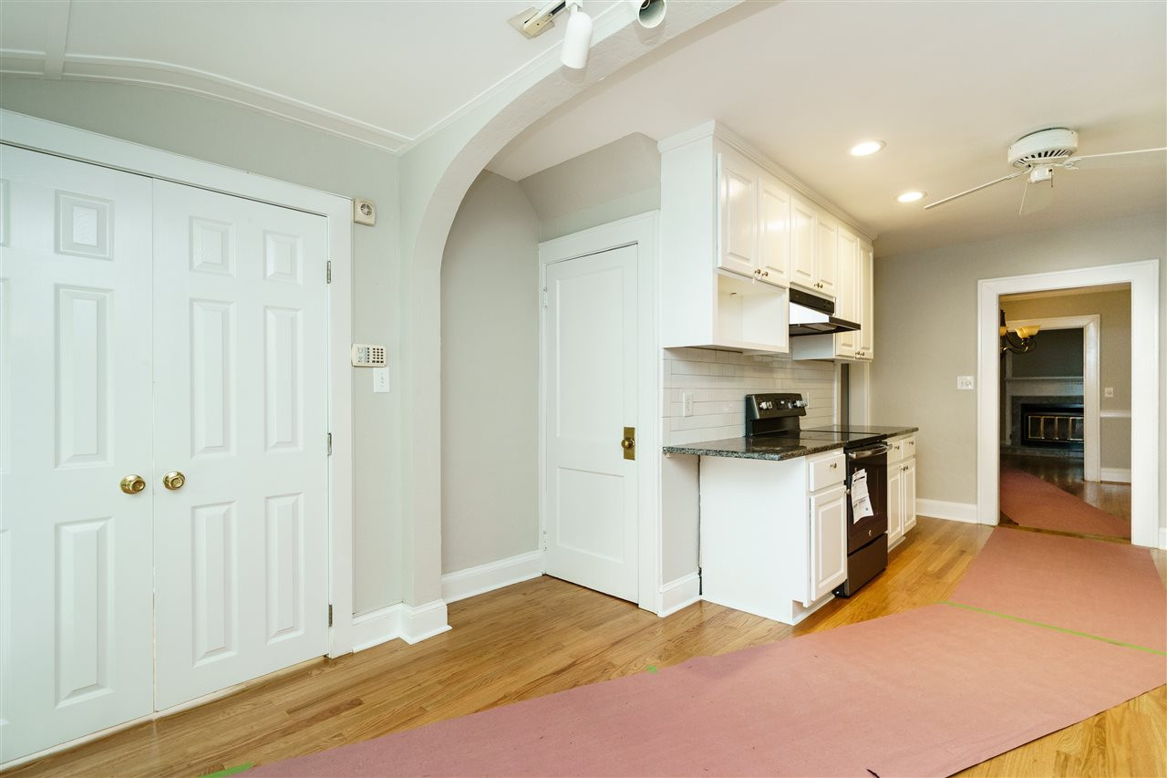 312 Hudson Street Raleigh, NC 27608 - Photo 13 of 25 Breakfast Area