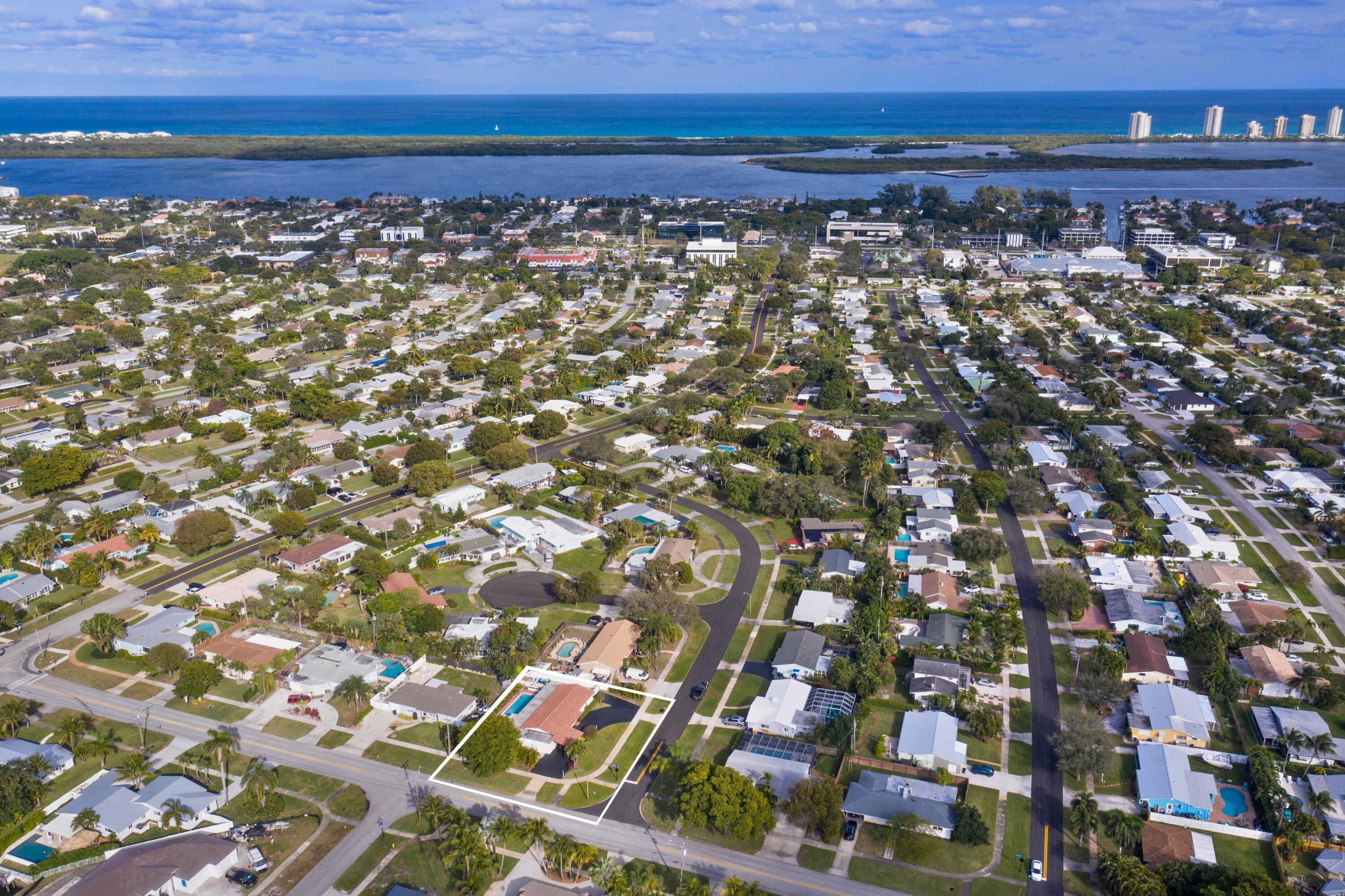 541 Kingfish Road North Palm Beach, FL 33408 - Photo 31 of 32 Area Aerials