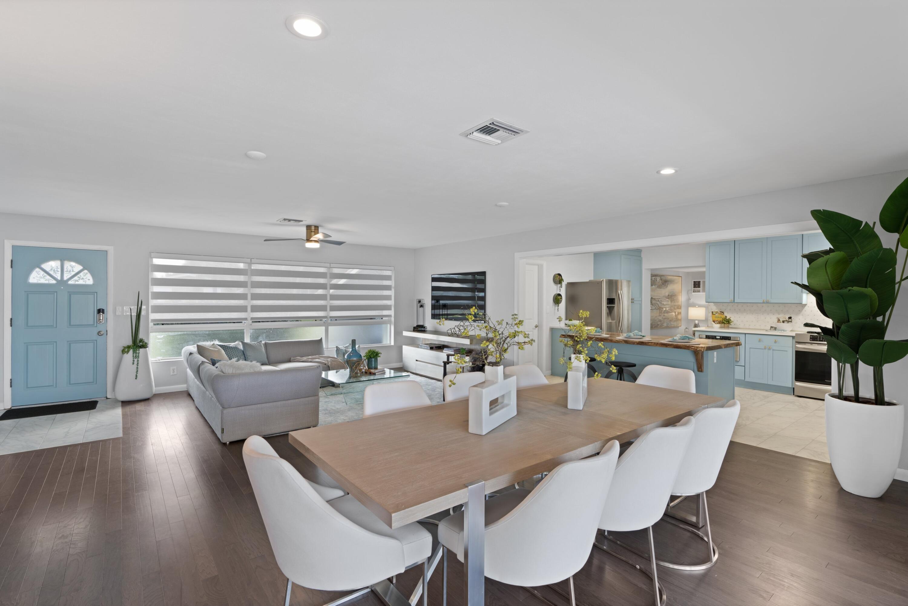 541 Kingfish Road North Palm Beach, FL 33408 - Photo 6 of 32 Dining/Living