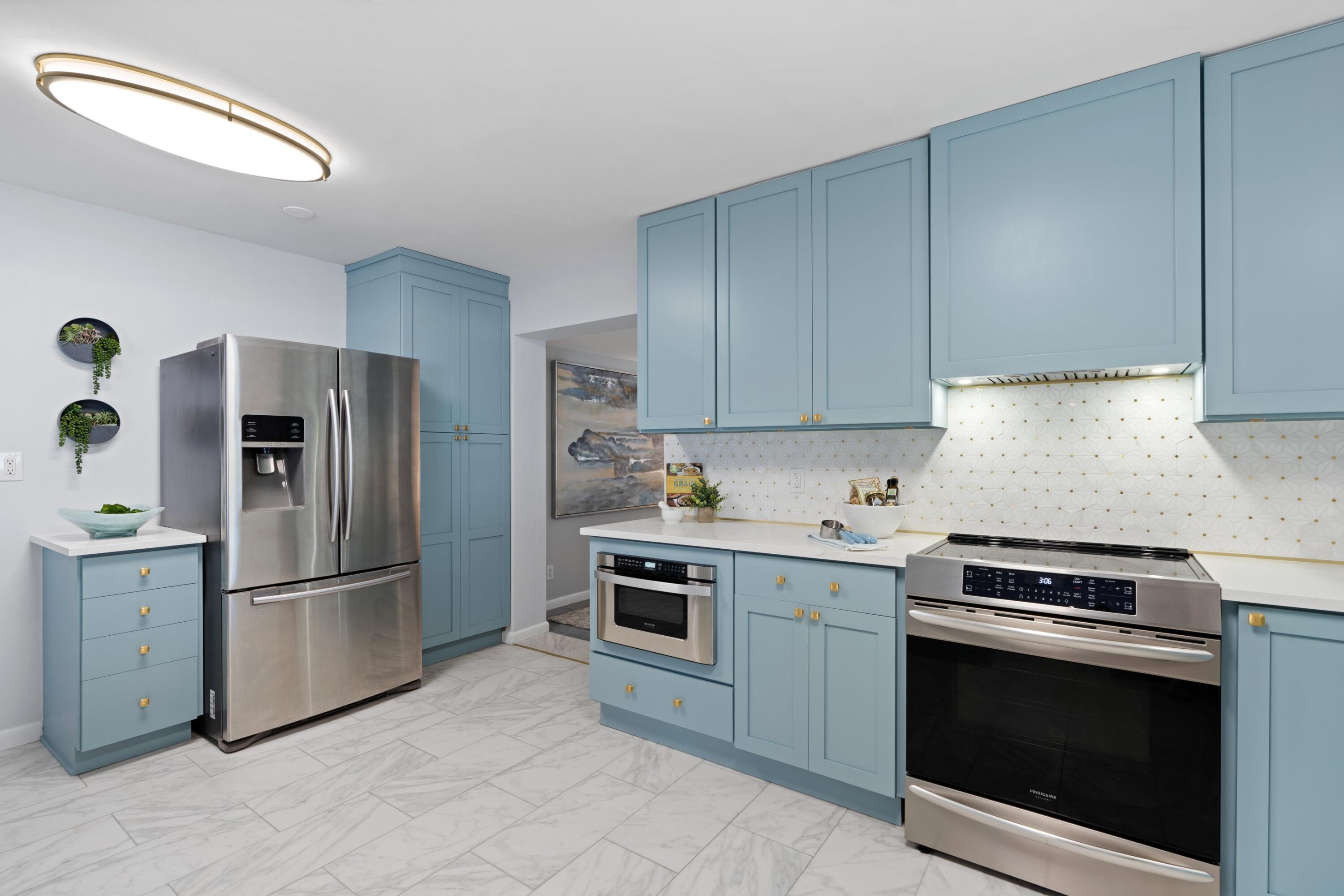 541 Kingfish Road North Palm Beach, FL 33408 - Photo 9 of 32 Kitchen