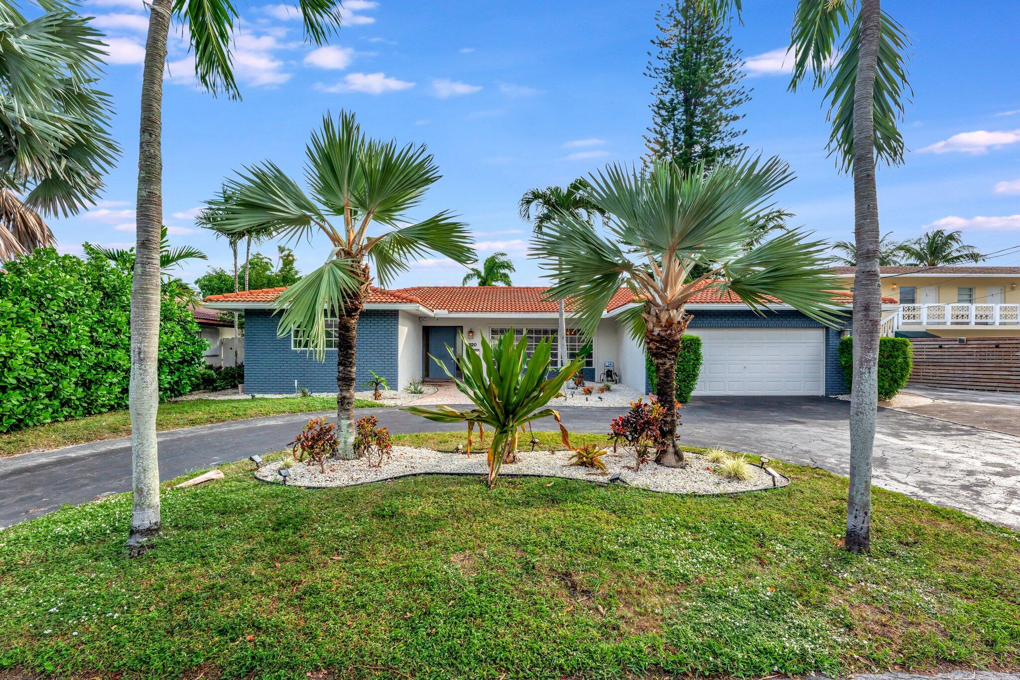 5820 Northeast 14th Road Fort Lauderdale, FL 33334 - Photo 3 of 57 2-web-or-mls-DSC07537