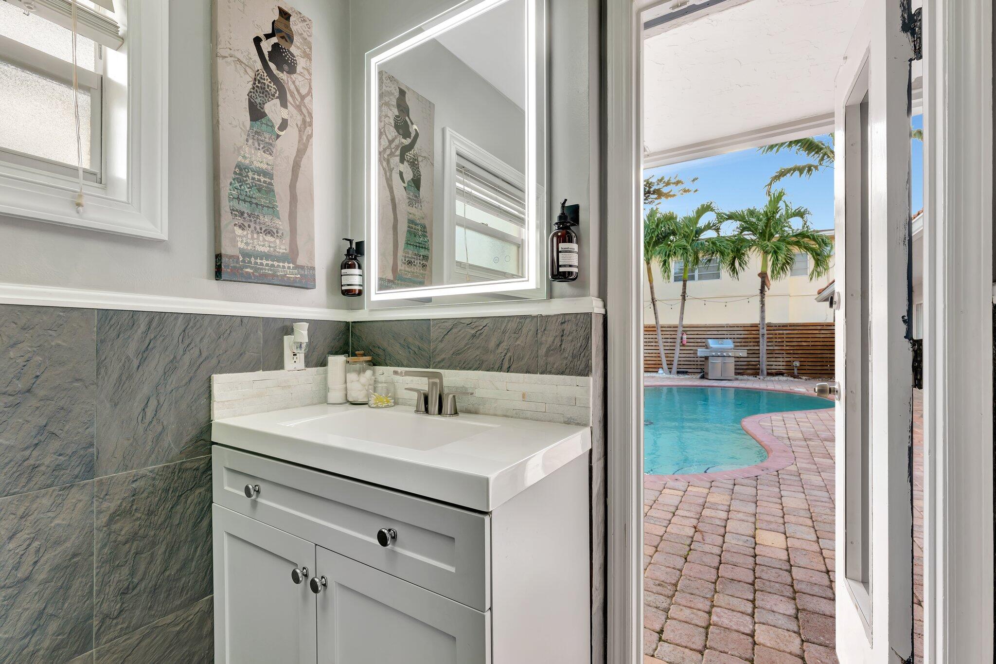 5820 Northeast 14th Road Fort Lauderdale, FL 33334 - Photo 31 of 57 31-web-or-mls-DSC07756