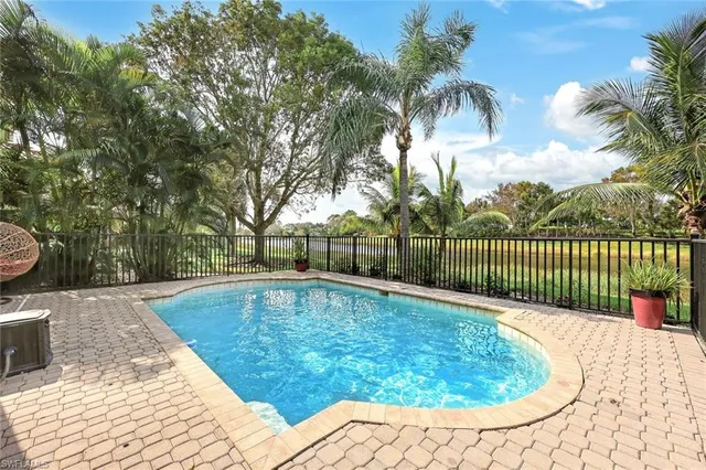 $570,000 | 10327 Carolina Willow Drive, Fort Myers, FL 33913