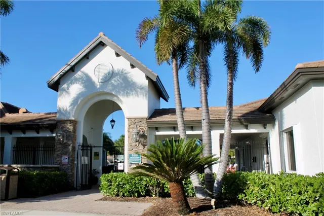 $570,000 | 10327 Carolina Willow Drive, Fort Myers, FL 33913