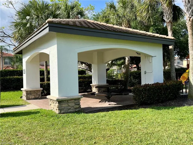 $570,000 | 10327 Carolina Willow Drive, Fort Myers, FL 33913